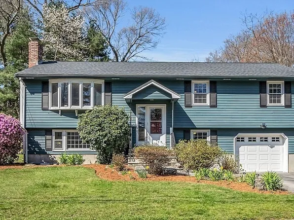 31 Hemlock Rd, Reading, MA 01867