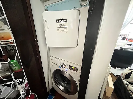 Rented by PocketBroker Inc | media 6