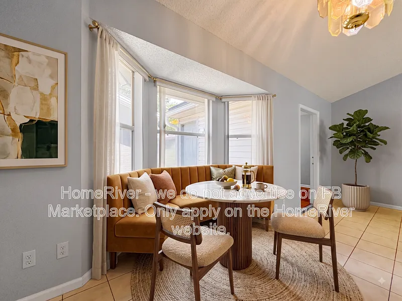 3 bed, 2.0 bath, 1141 sqft, $1,850 — Photo 3