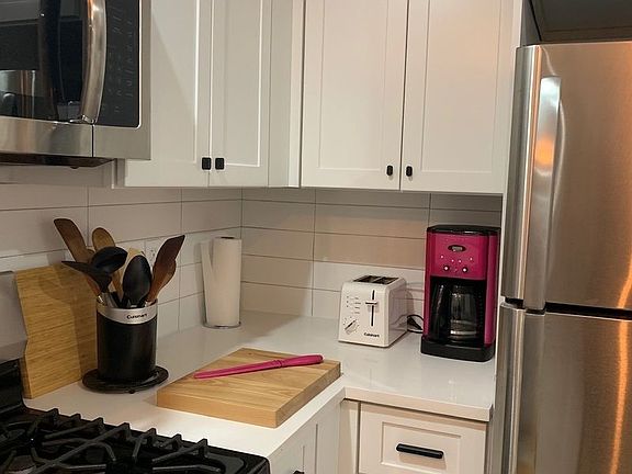 4th image of 213 Mac Donough St #1