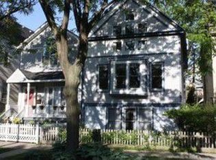 2824 N Racine Ave, Chicago, IL 60657