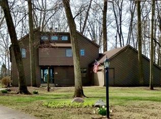 321 E High Circle Dr, Warsaw, IN