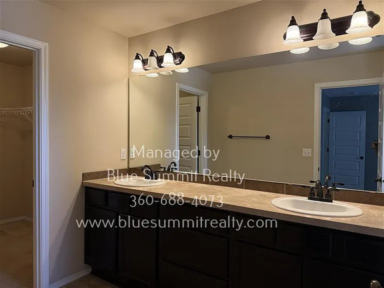 3920 Campus Willows Loop NE — Photo 9