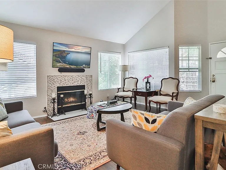 625 Hazelwood Way #A — Photo 7
