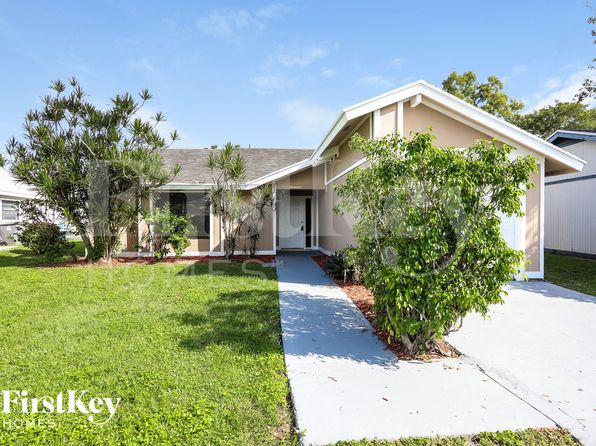 4582 Brook Dr