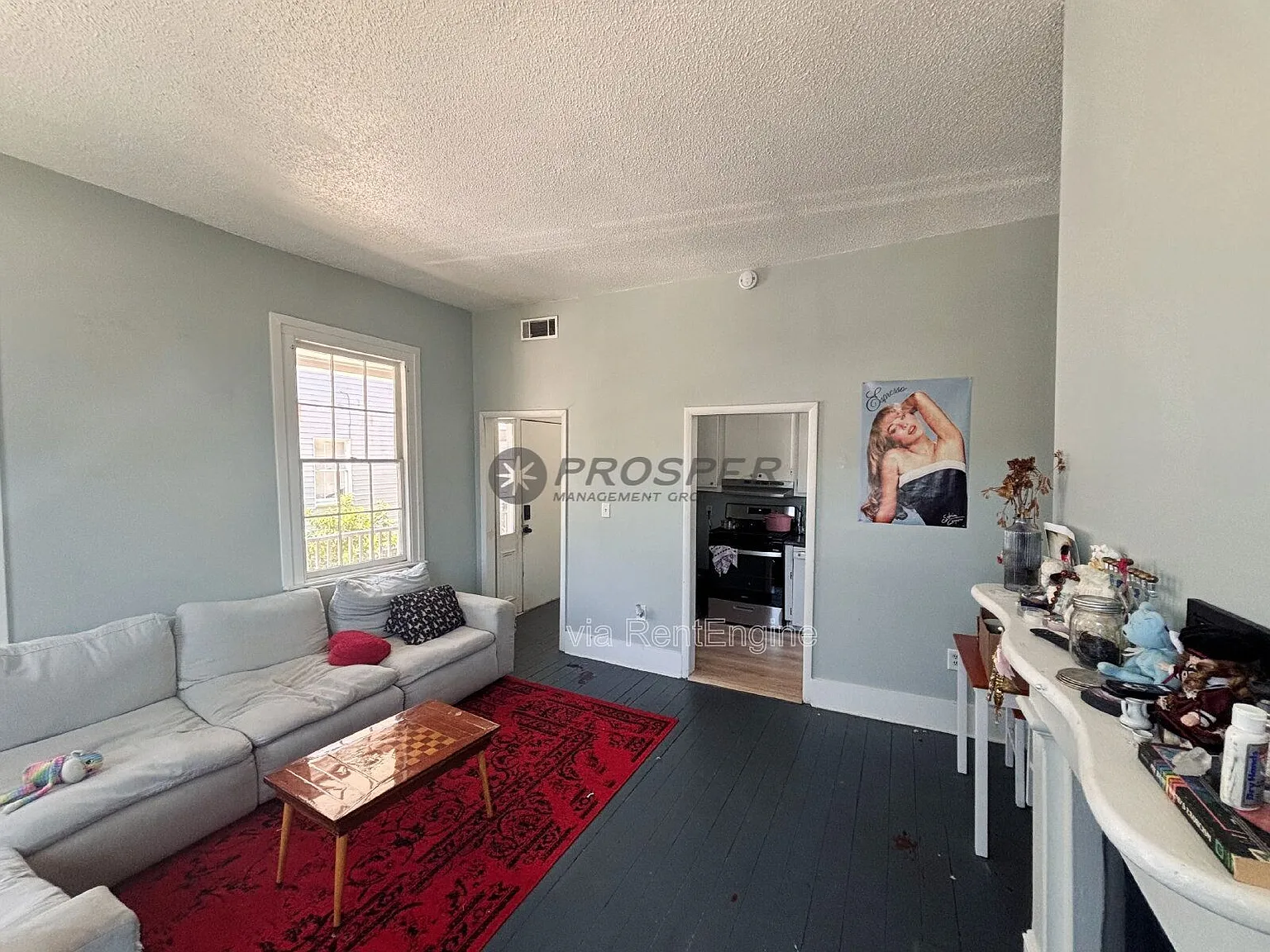 3 bed, 1.0 bath, 1200 sqft, $2,450 — Photo 2