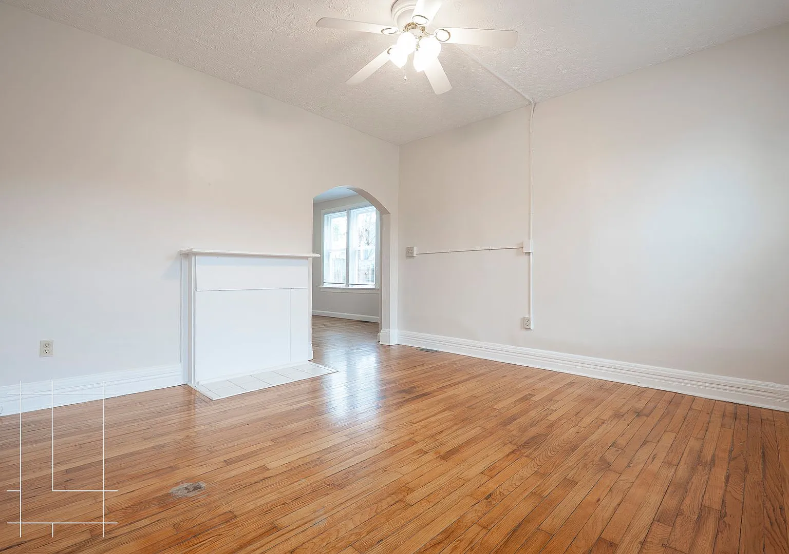 Single Family Home Available Now! — Photo 3