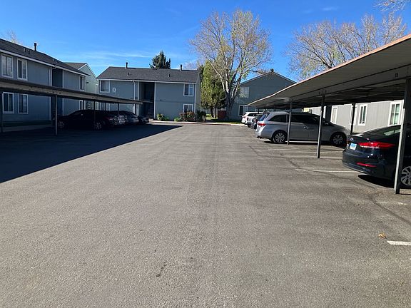 3rd image of 4608 Neil Rd