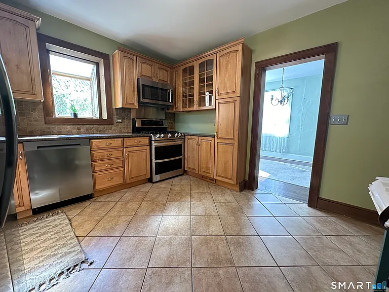21 Elgin Ave — Photo 10