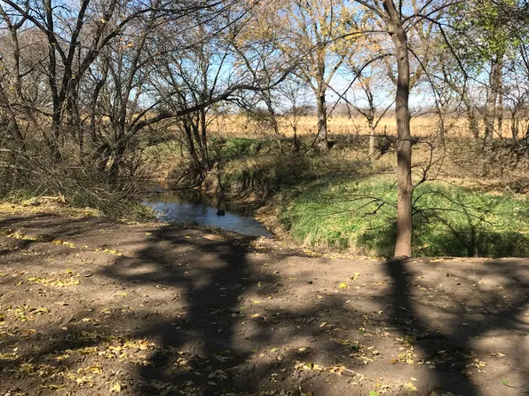 955 Page Rd, Dannebrog, NE 68831