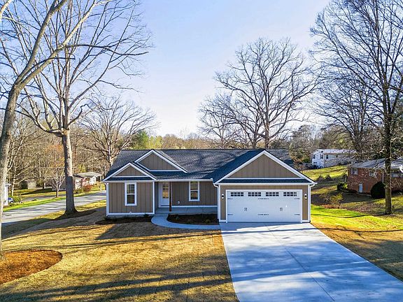 2nd image of 224 Boyce St