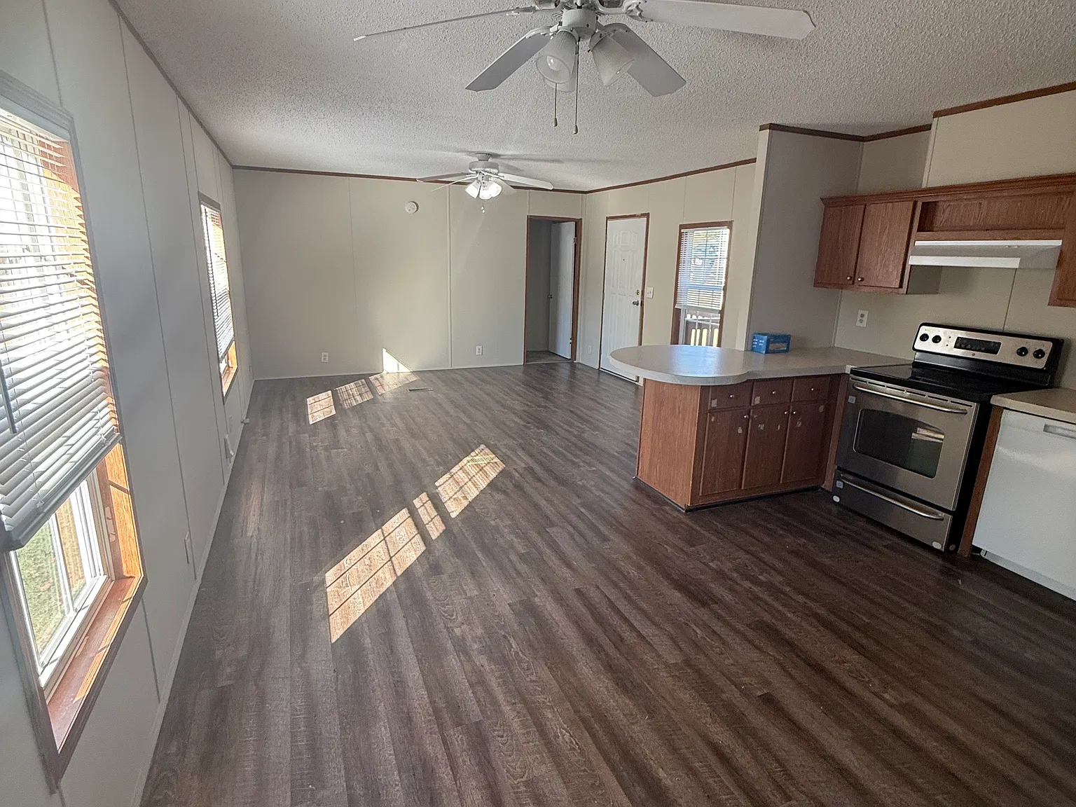 2 bed, 1000 sqft, $850 — Photo 4