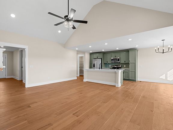 4th image of 831 Shelldrake Ln