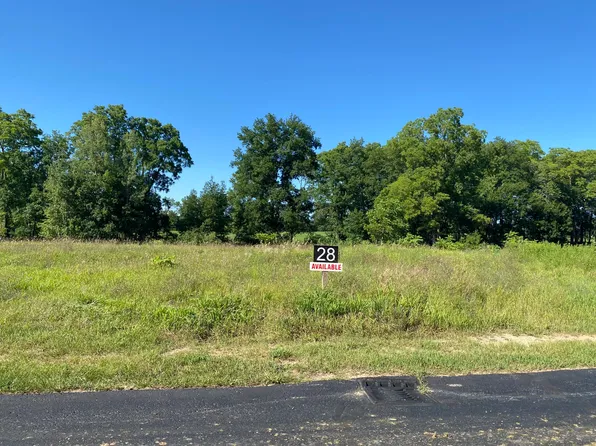 2231 Quarter Horse Dr NE #28, Cedar Springs, MI 49319