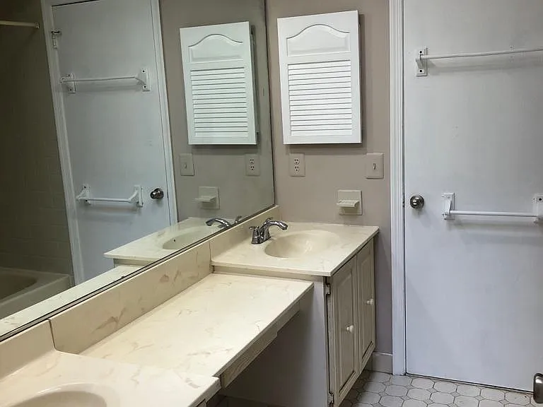 403 Maplecrest Rd — Photo 9