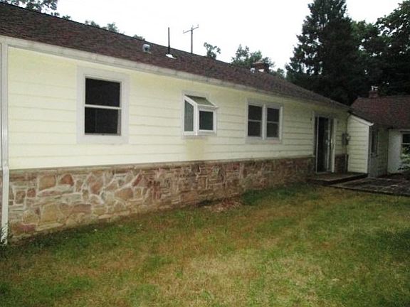 2nd image of 785 Country Club Rd