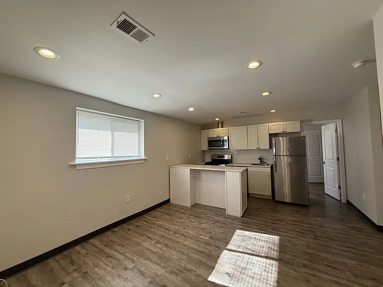 6189 Northwood Dr #2 — Photo 9