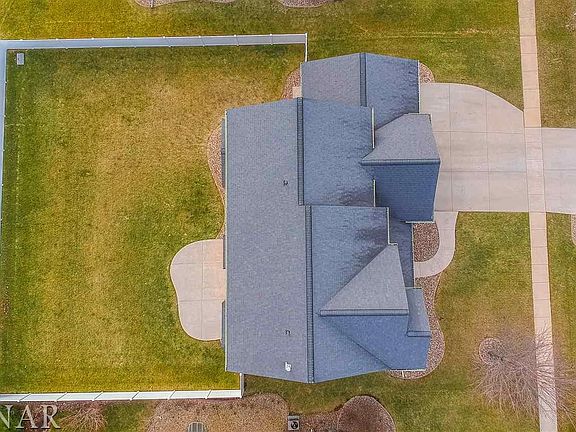 5th image of 3703 Gina Dr