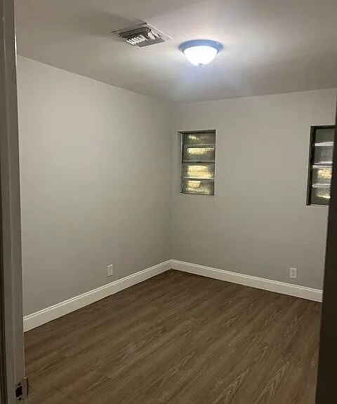 310 NW 4th Ave — Photo 5