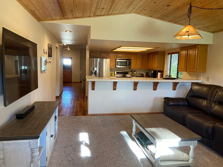 125 Wagon Wheel Rd — Photo 26