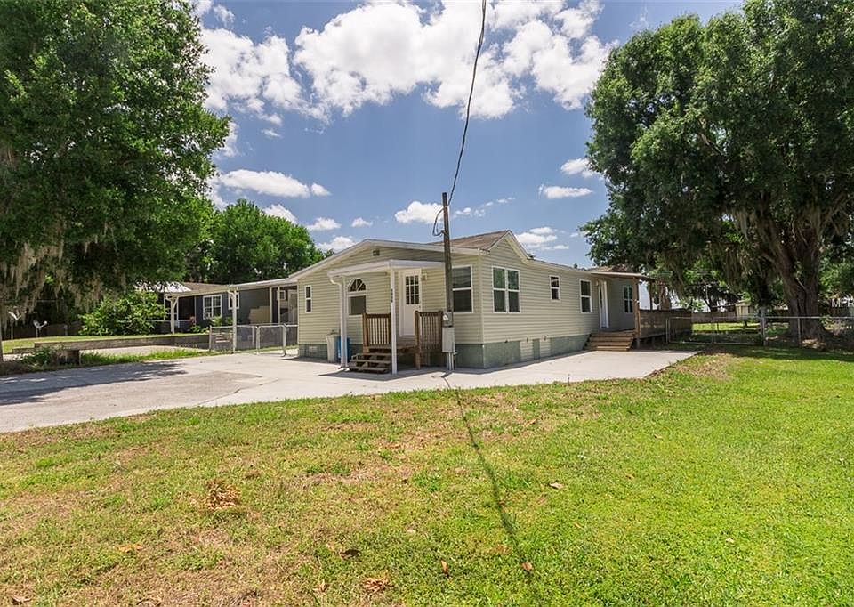 1st image of 3060 Park Cir