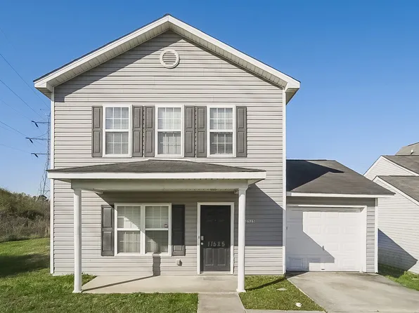 11525 Carrington Hill Dr, Charlotte, NC 28214