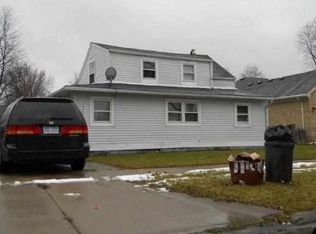 23338 Edgewater St, Saint Clair Shores, MI