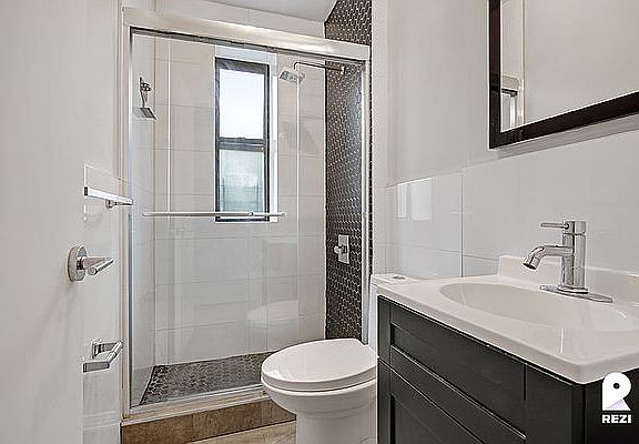 5th image of 529 W 158th St APT 6D