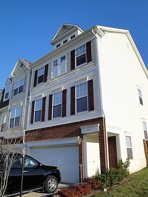 front view of townhouse
