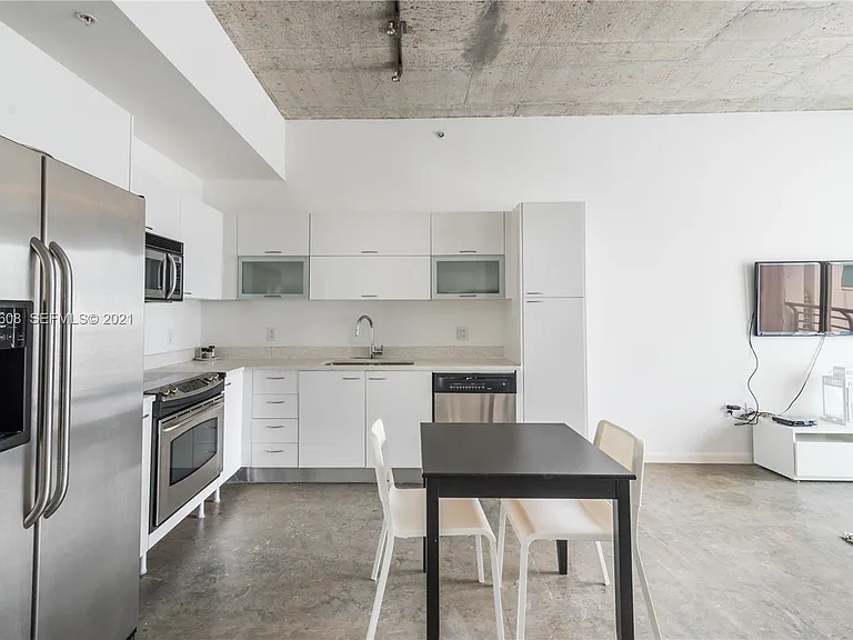 133 NE 2nd Ave #4 — Photo 7