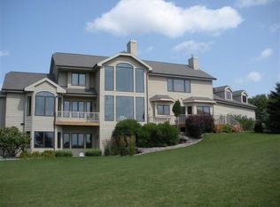 8601 Arbor Trace Dr, Verona, WI 53593