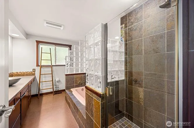 1 bed, 1120 sqft, $1,500 — Photo 3