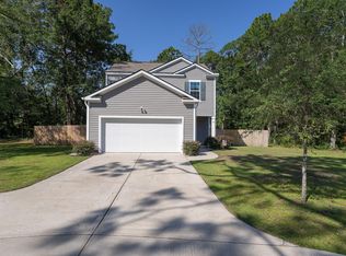 58 Holly Hall Rd, Ladys Island, SC 29907