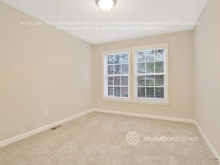2621 Windridge Dr — Photo 17