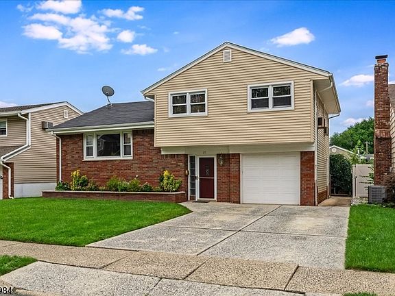 2nd image of 20 Moos Ln