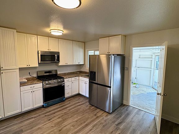 3rd image of 467 S Buena Vista Ave #467A