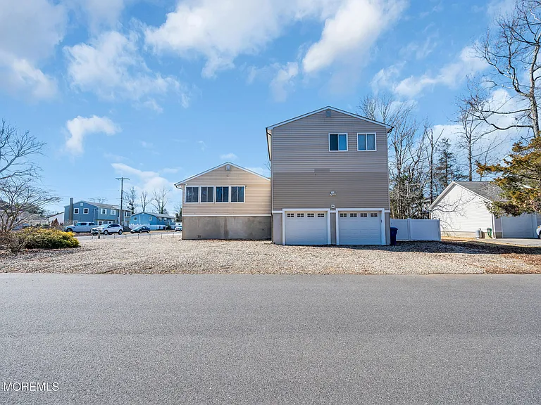 3118 Glasgow Ave — Photo 6