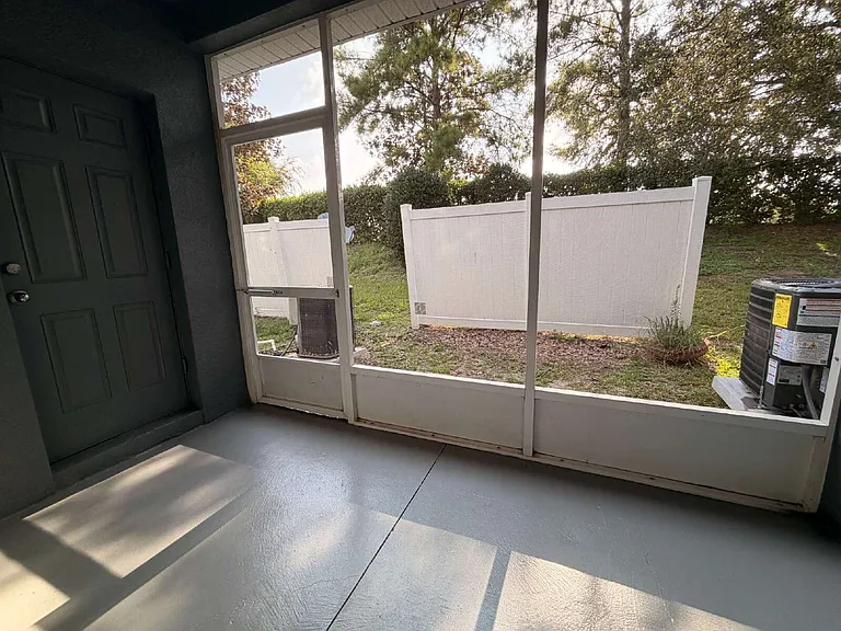 4430 SW 49th Ave — Photo 15