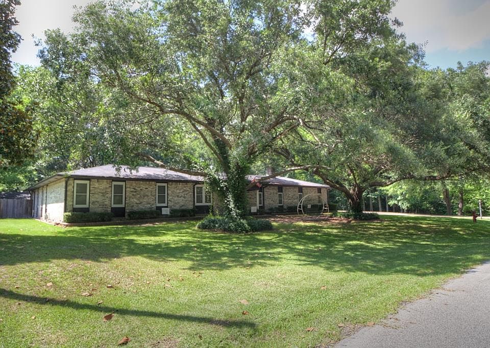 1st image of 408 Carter Dr