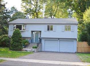 48 Marsh Dr, Fairfield, CT 06824