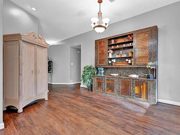5th image of 20823 Great Laurel Ct