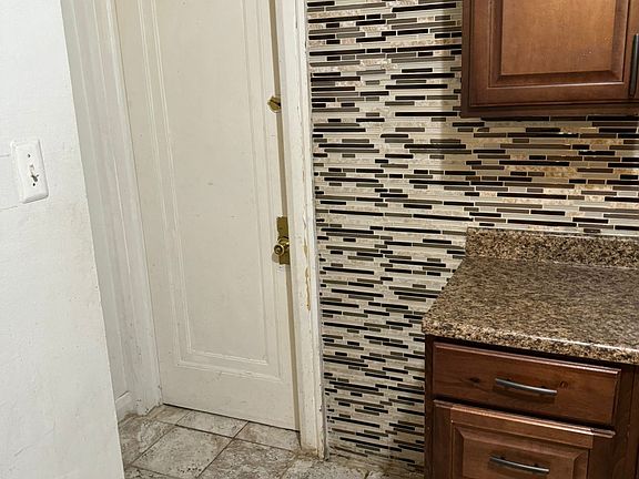 5th image of 6635 Appoline St