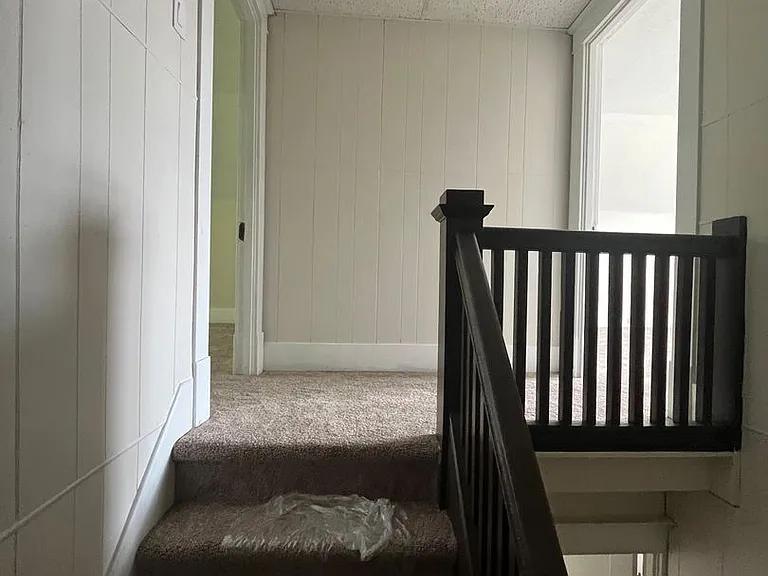 1714 Victoria Ave — Photo 6