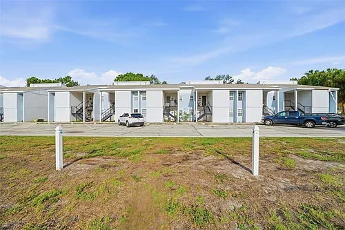 3821 N Oak Dr #J21 Photo 1