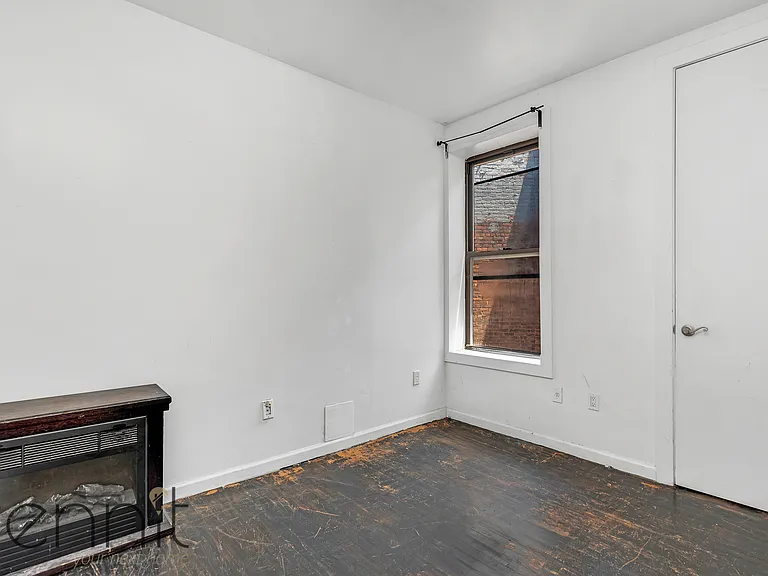167 Starr St #3R — Photo 5