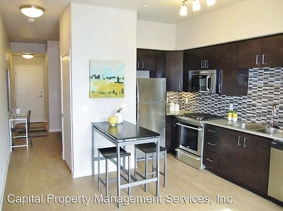 4th image of 2250 NE Glisan St APT 409