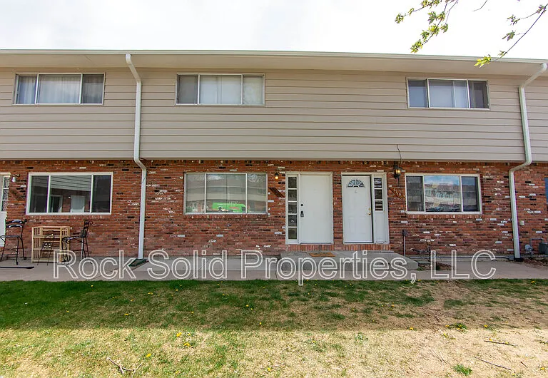 4721 Hickory Pl — Photo 2