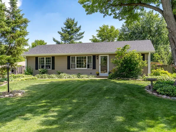 4870 Fielding Rd, Rockford, IL 61102