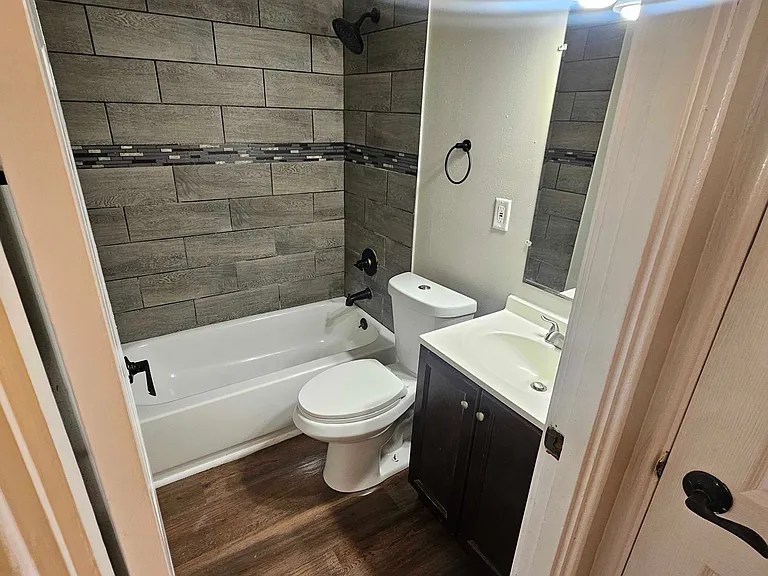 10568 Spring Garden Dr — Photo 4