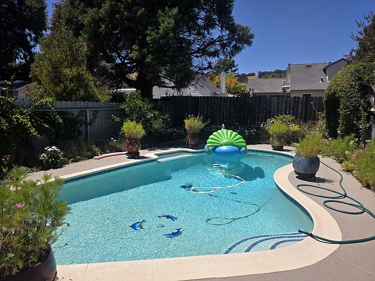191 Pickwick Dr — Photo 13